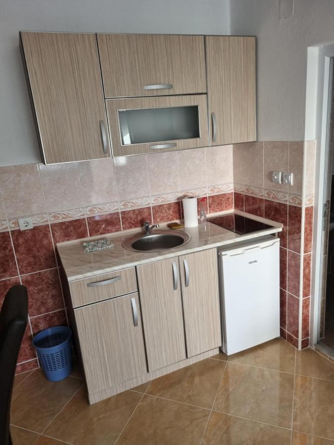 Apartmani Ani Bar Værelse billede